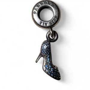 ✨ Pandora Disney Cinderella’s Sparkling Slipper Dangle Charm ✨